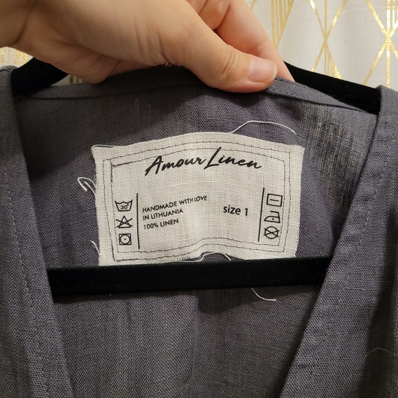 NWOT Amour Linen Olivia wrap dress in charcoal, size "1" (U.S. size 2-4/6) - Picture 4 of 9